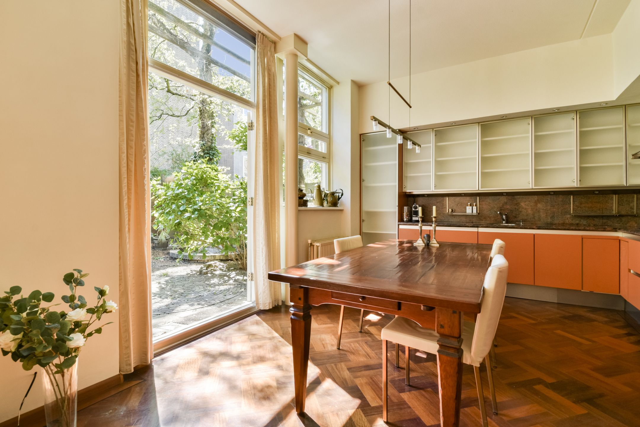 Photo 12 of Goudsbloemstraat 65