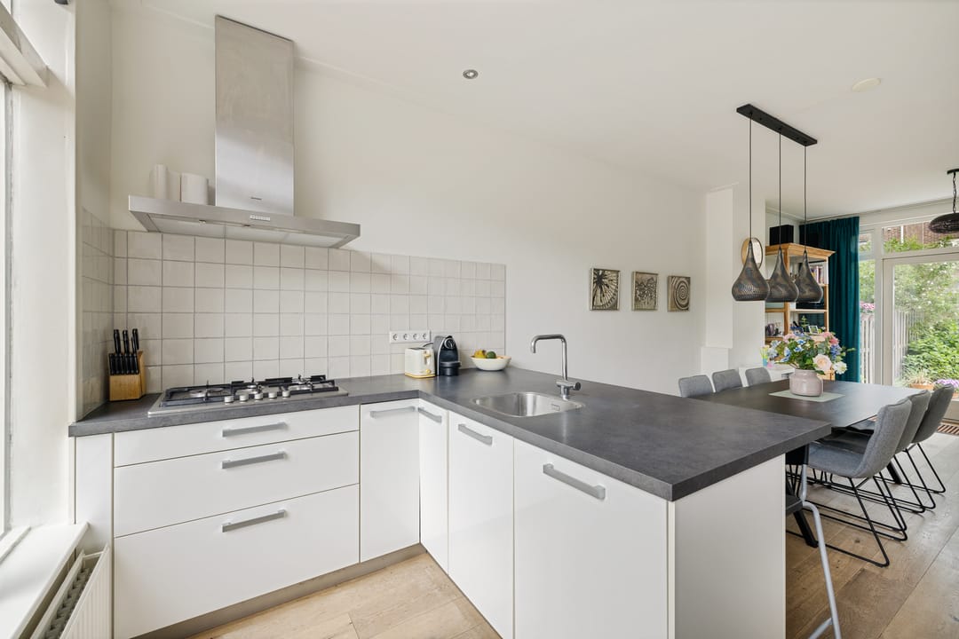 Photo 13 of Van Swindenstraat 106