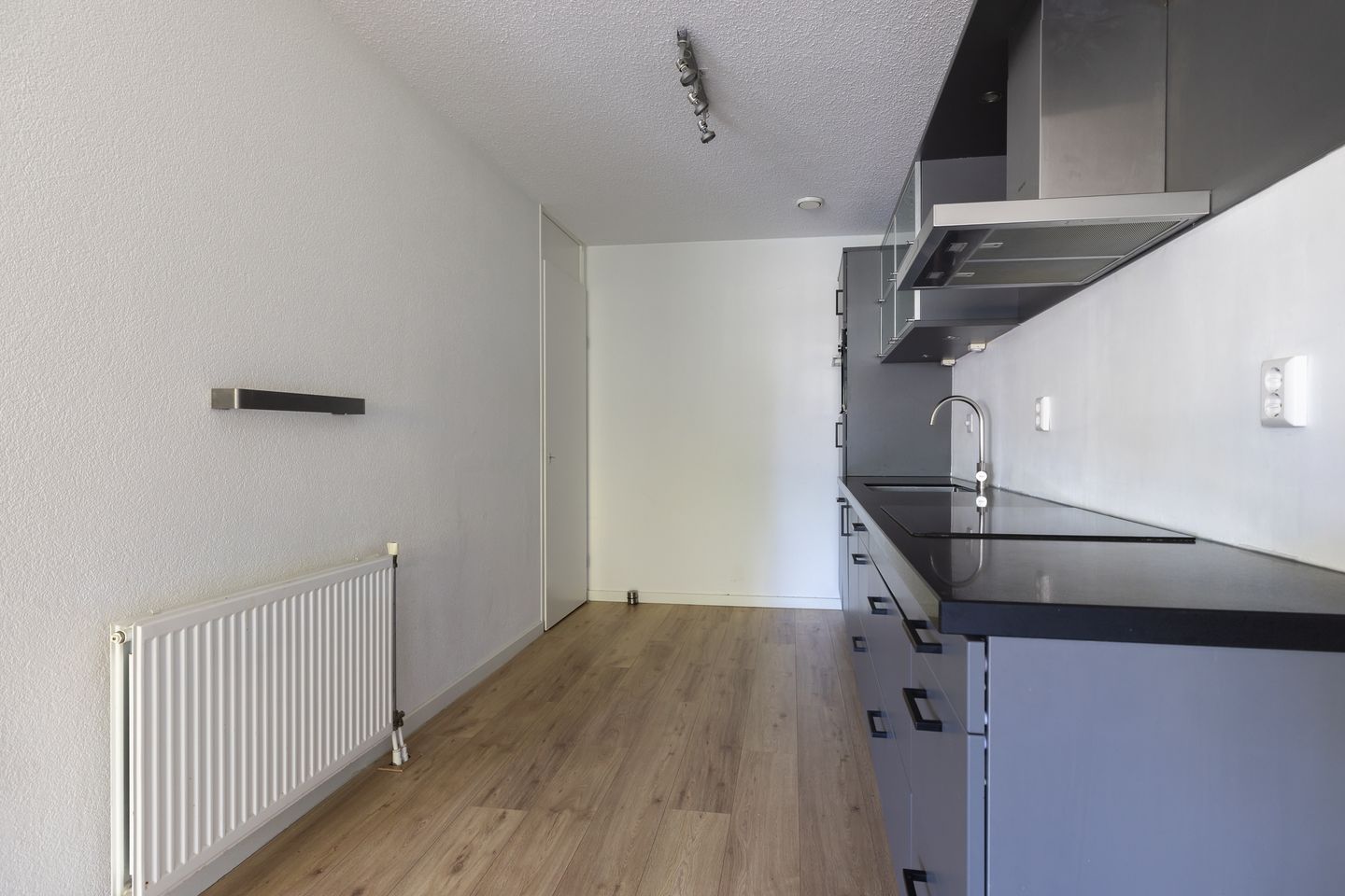 Photo 14 of Renoirstraat 58