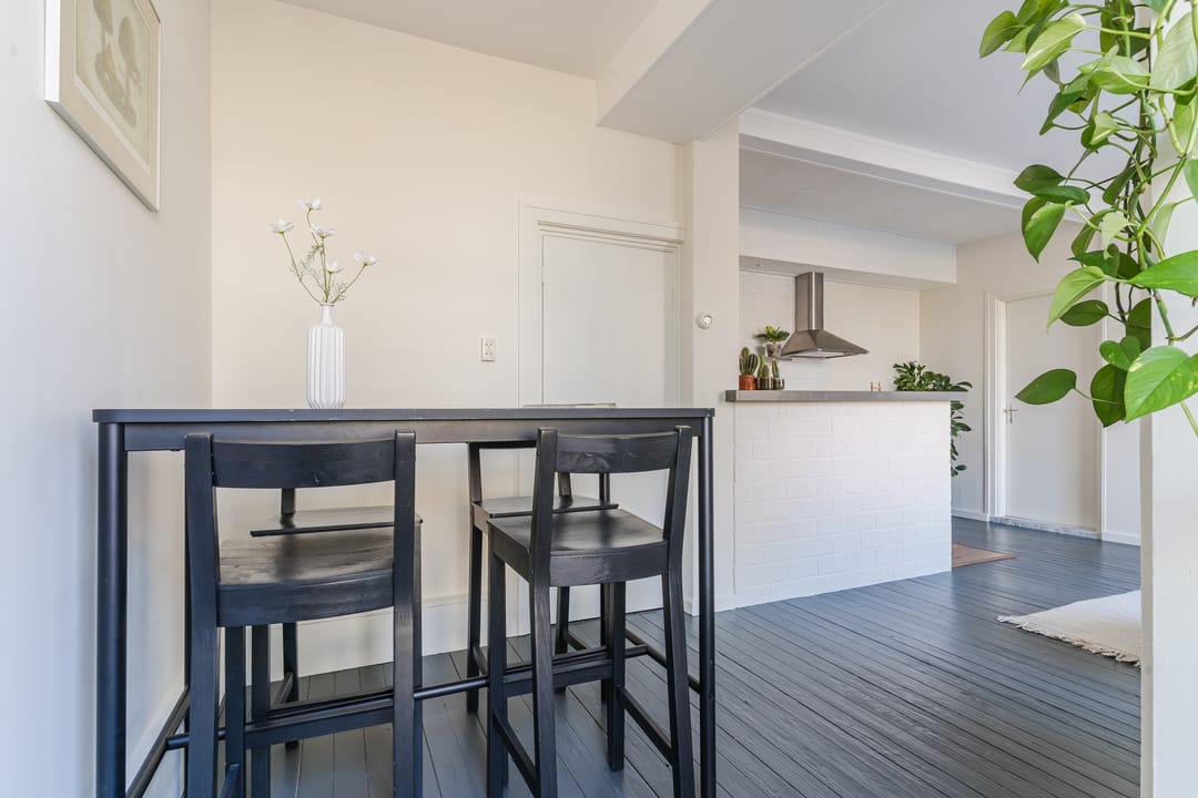 Move-in Ready Ground Floor Apartment in Popular Emmakwartier — 8