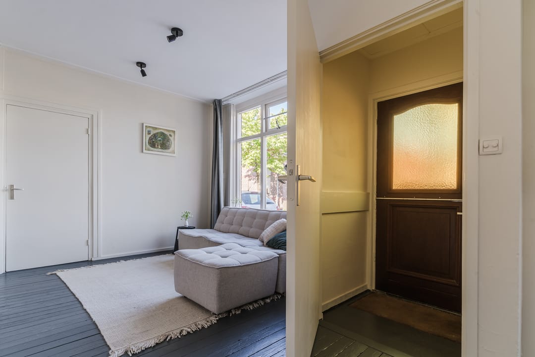 Move-in Ready Ground Floor Apartment in Popular Emmakwartier — 22