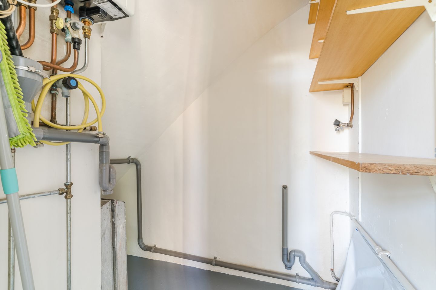 Move-in Ready Ground Floor Apartment in Popular Emmakwartier — 14
