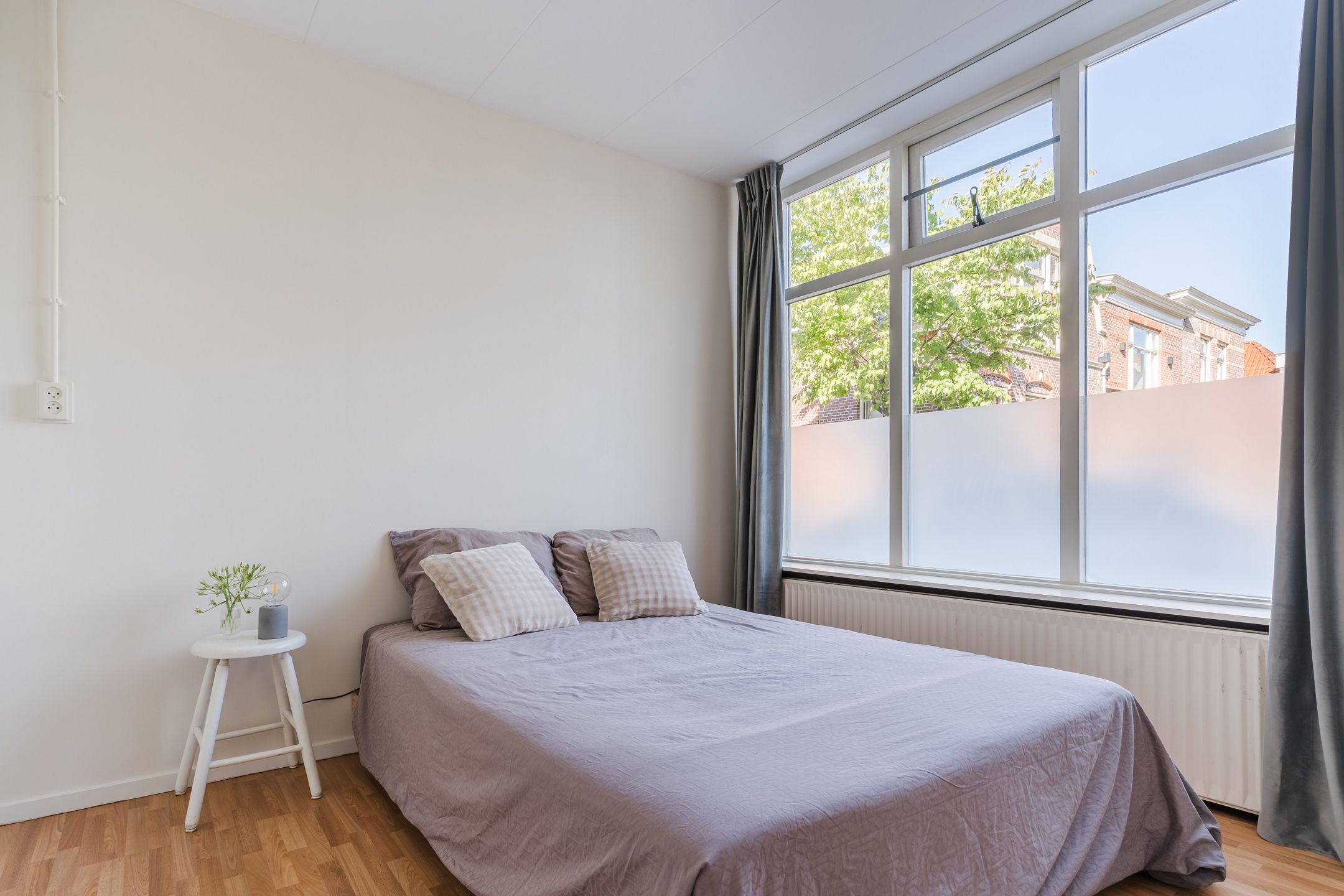 Move-in Ready Ground Floor Apartment in Popular Emmakwartier — 15