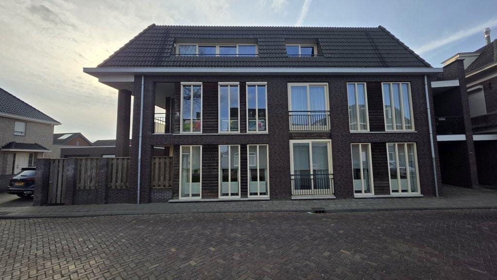 Foto 2 van Akkerlingen 2-A