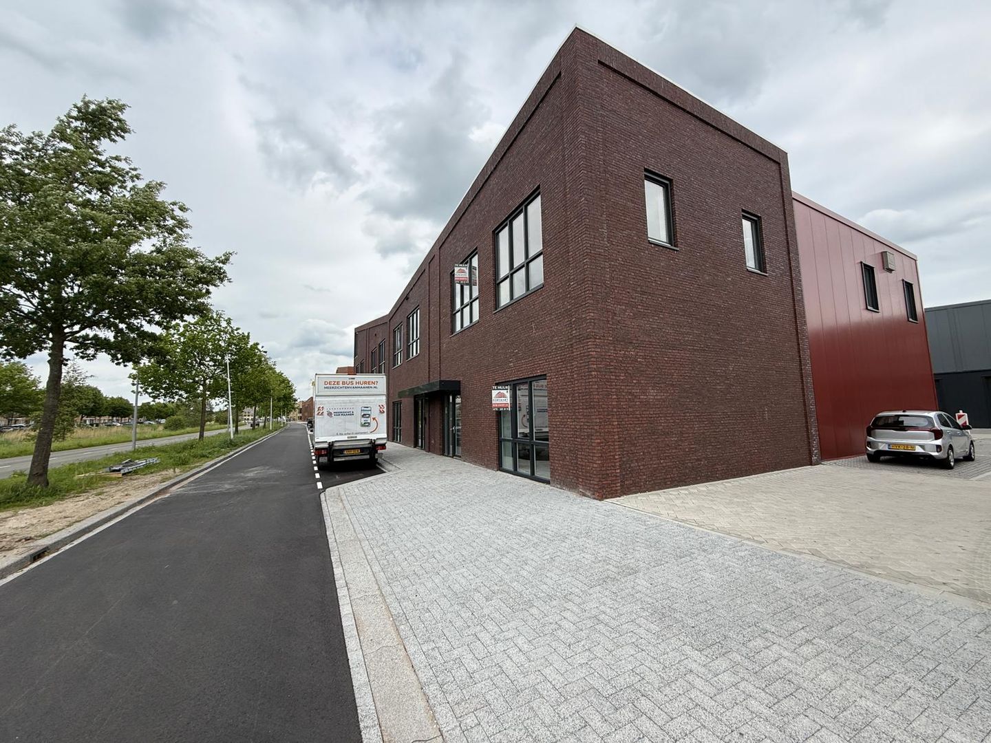 View photo 4 of Van der Waalsstraat 42-B