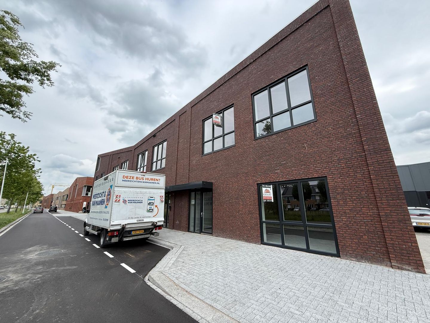 View photo 3 of Van der Waalsstraat 42-B
