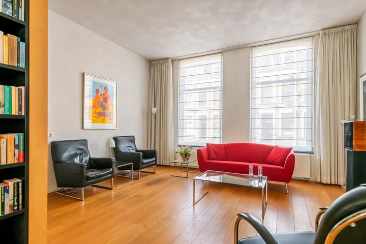 Tussenwoning te koop: Stationsstraat 33, Tiel