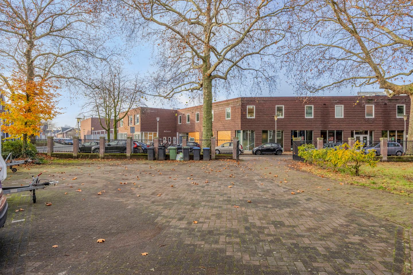 Bekijk foto 2 van Prins Karelstraat 100