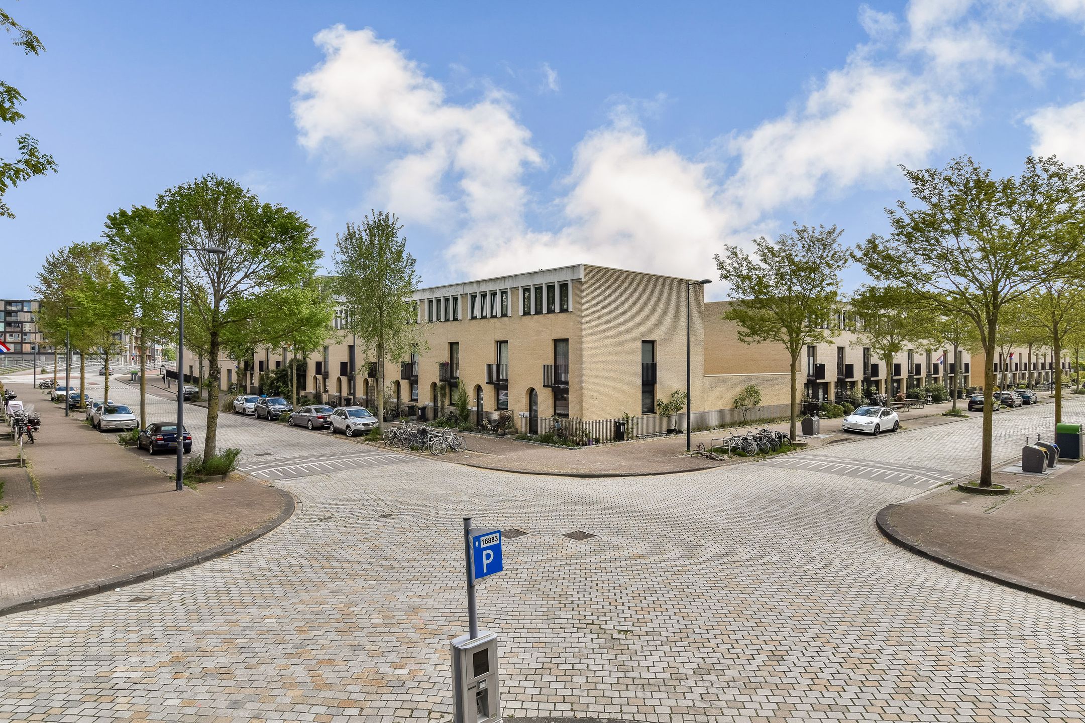 Photo 9 of Eva Besnyöstraat 374