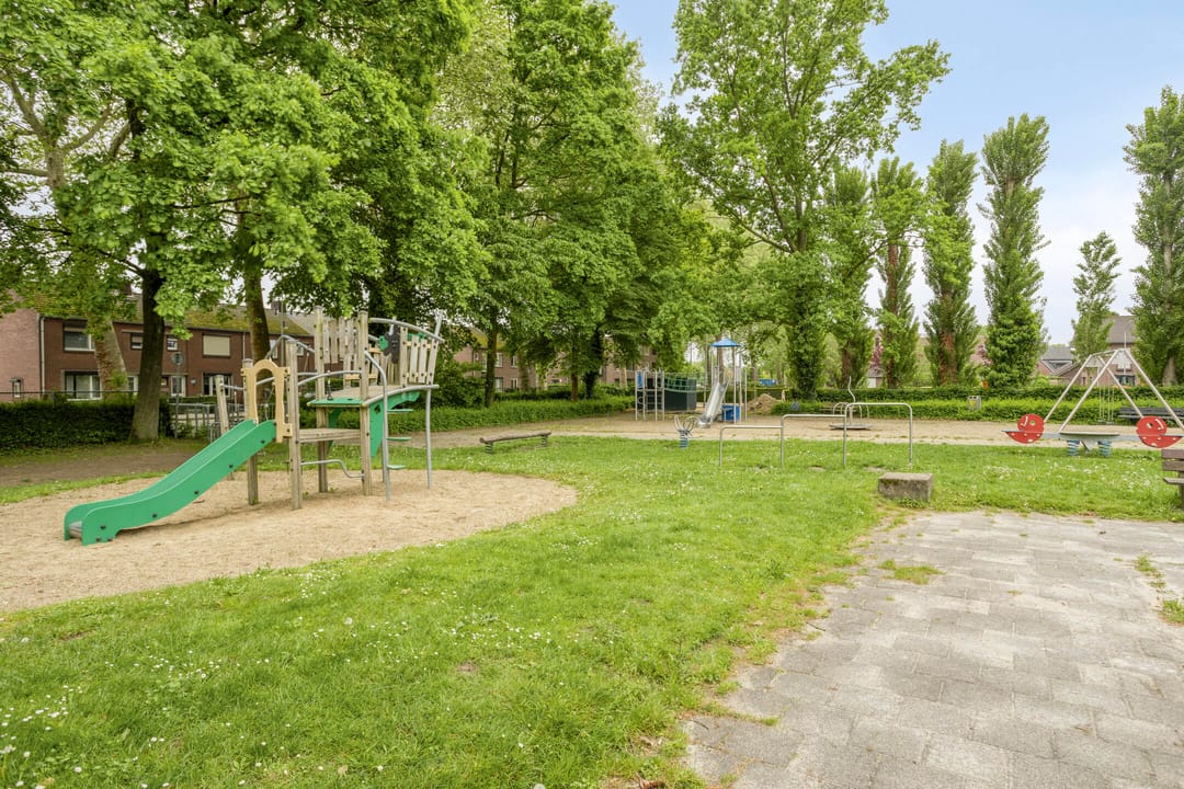 Photo 41 of Demertstraat 27