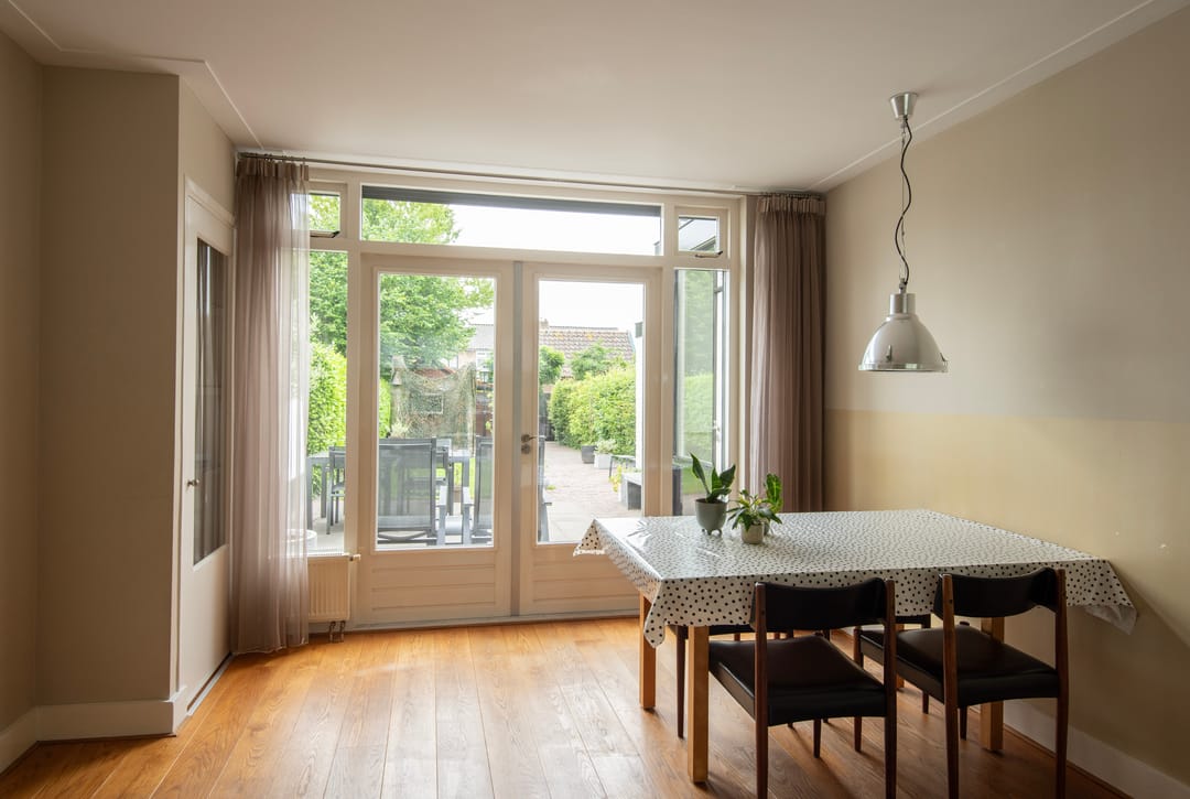 Photo 8 of Van Effrinkstraat 10