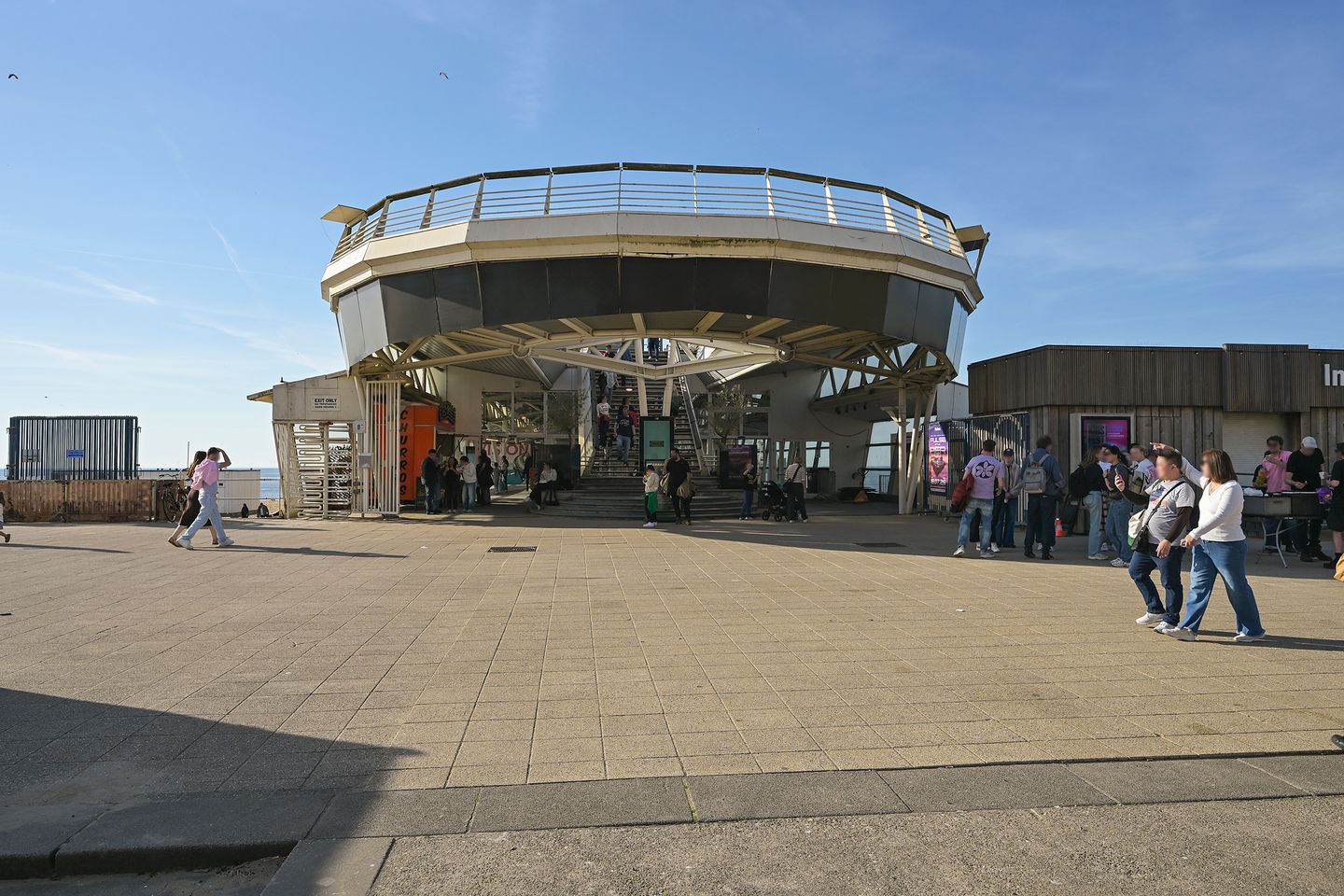 View photo 3 of De Pier - Units - Strandweg