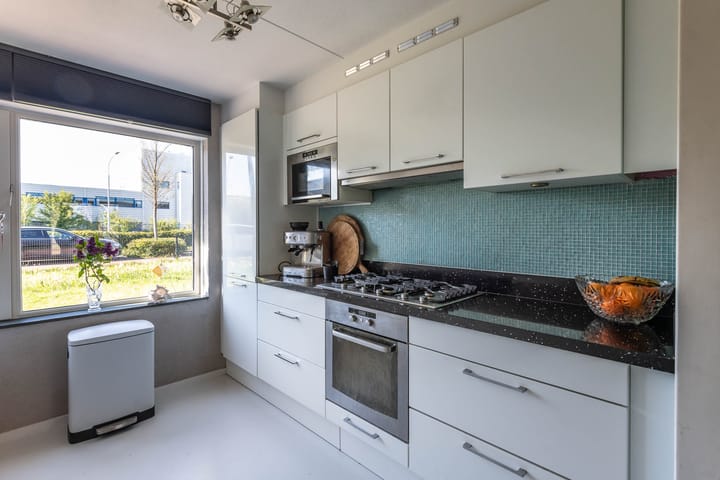 Tussenwoning te koop: Oudeweg 83A, Haarlem