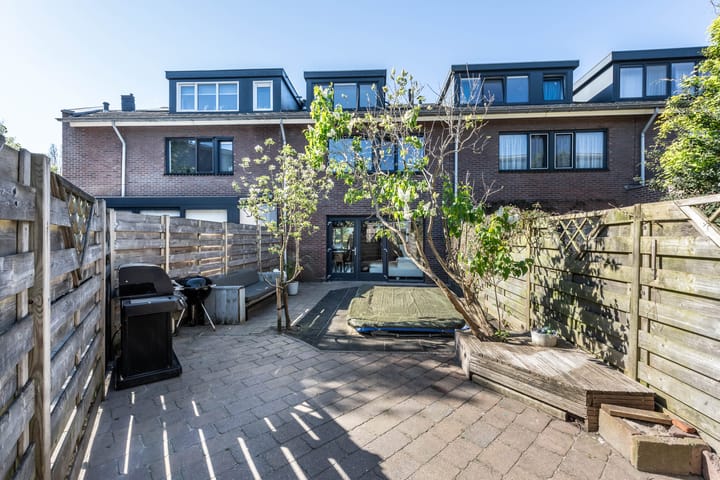 Tussenwoning te koop: Oudeweg 83A, Haarlem