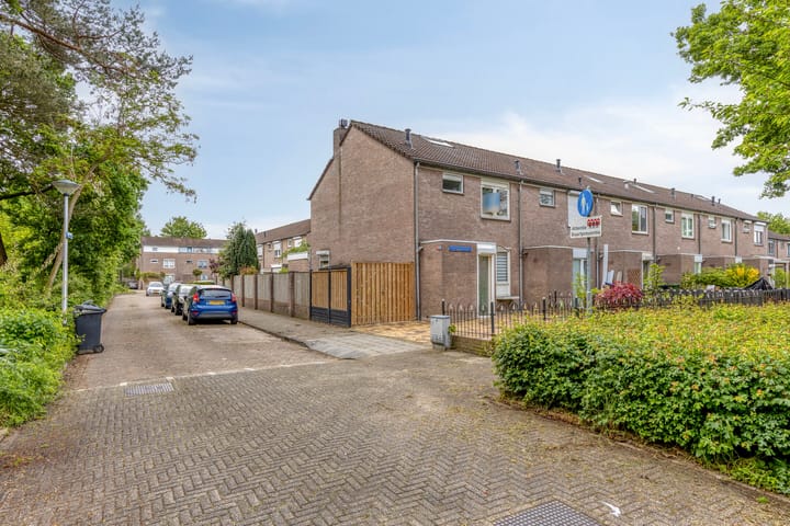 Photo 3 of Overijsselplantsoen 37