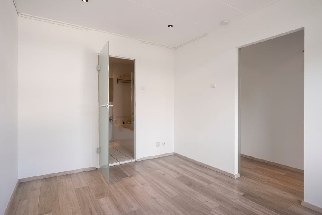 Photo 13 of Dokter van Kleefstraat 24-B