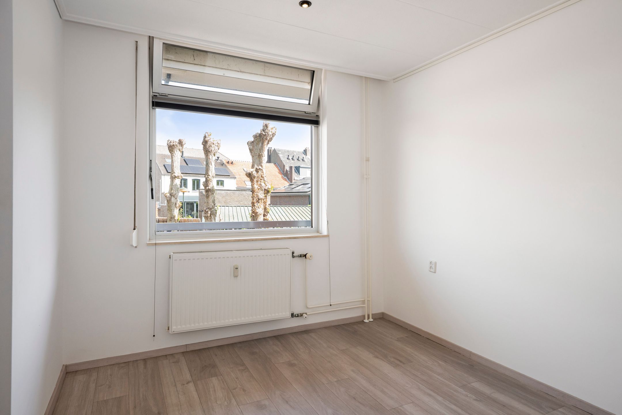 Photo 12 of Dokter van Kleefstraat 24-B