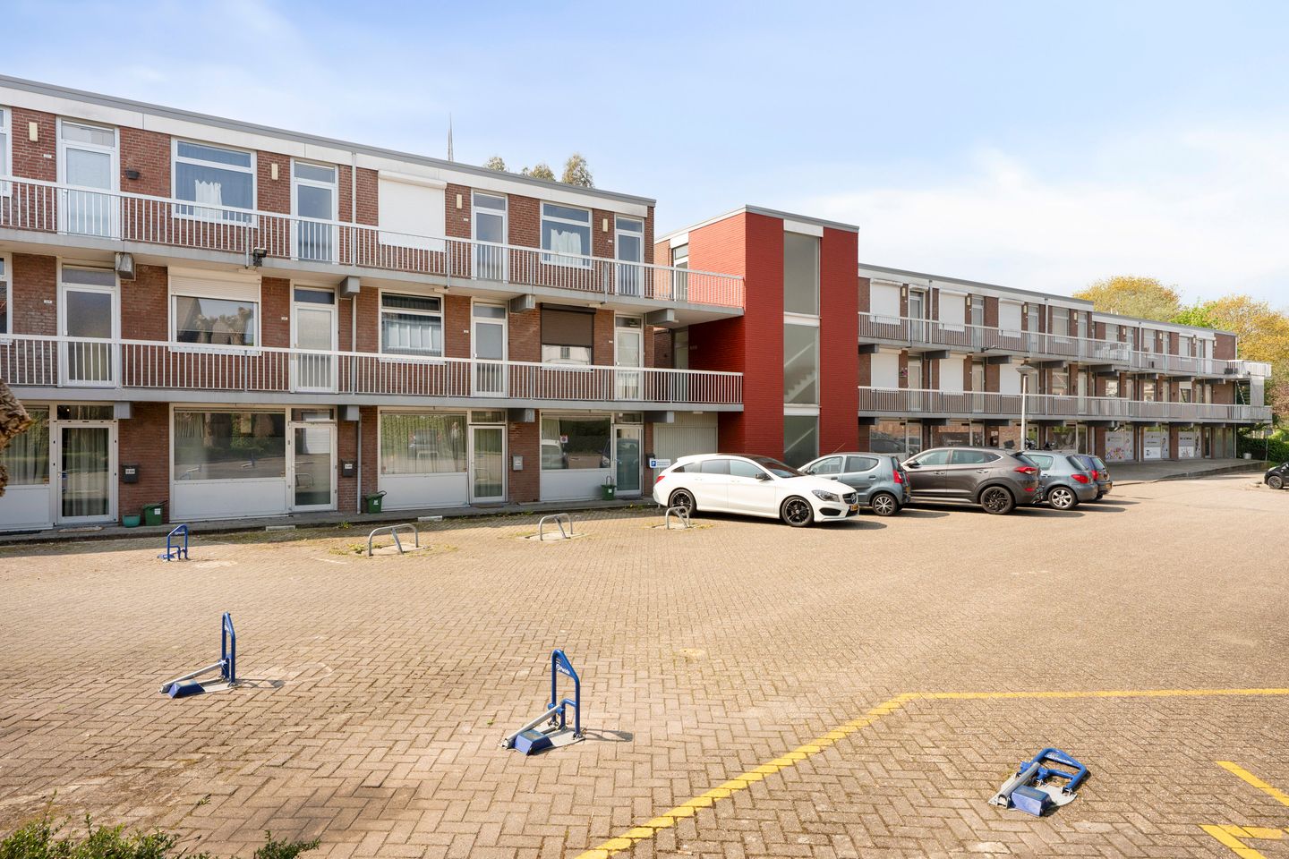 Photo 19 of Dokter van Kleefstraat 24-B