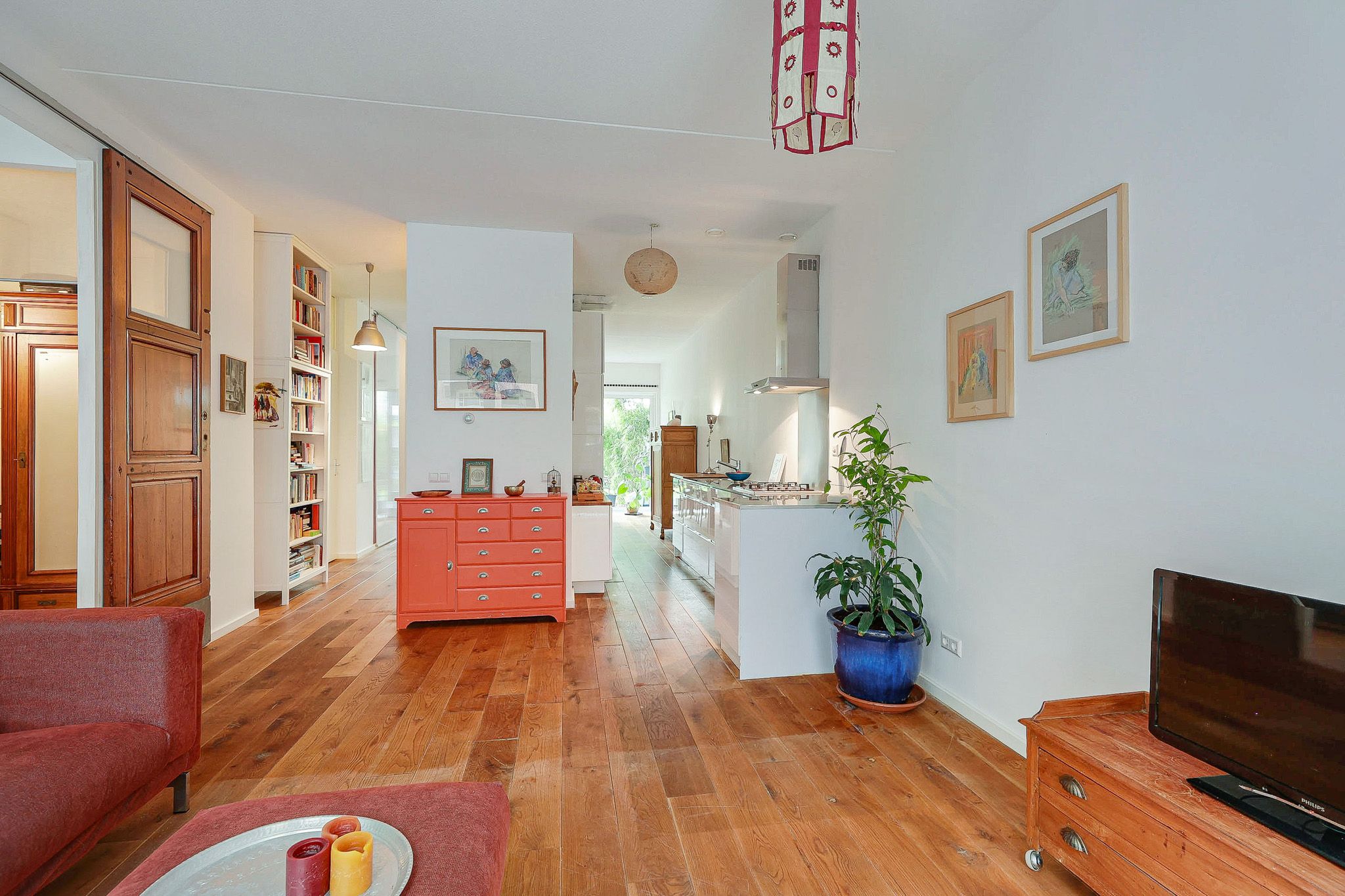 Photo 9 of Camperstraat 18-D