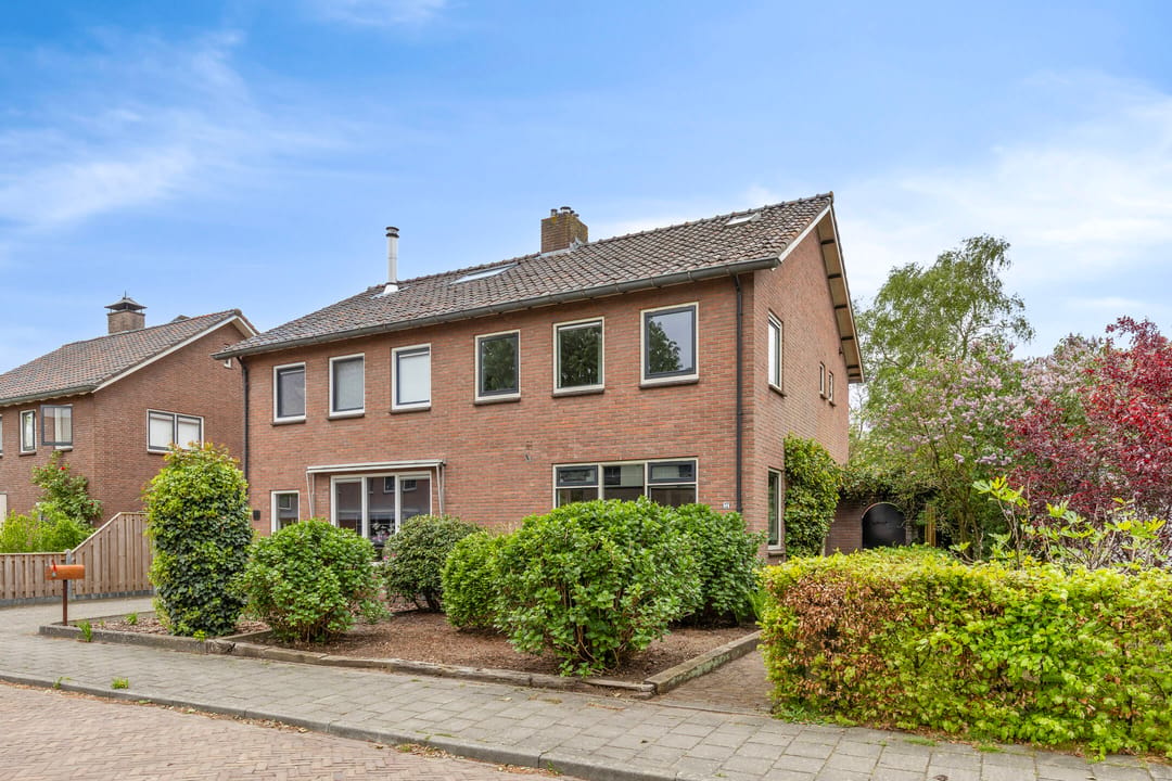 Photo 1 of Prins Bernhardstraat 27
