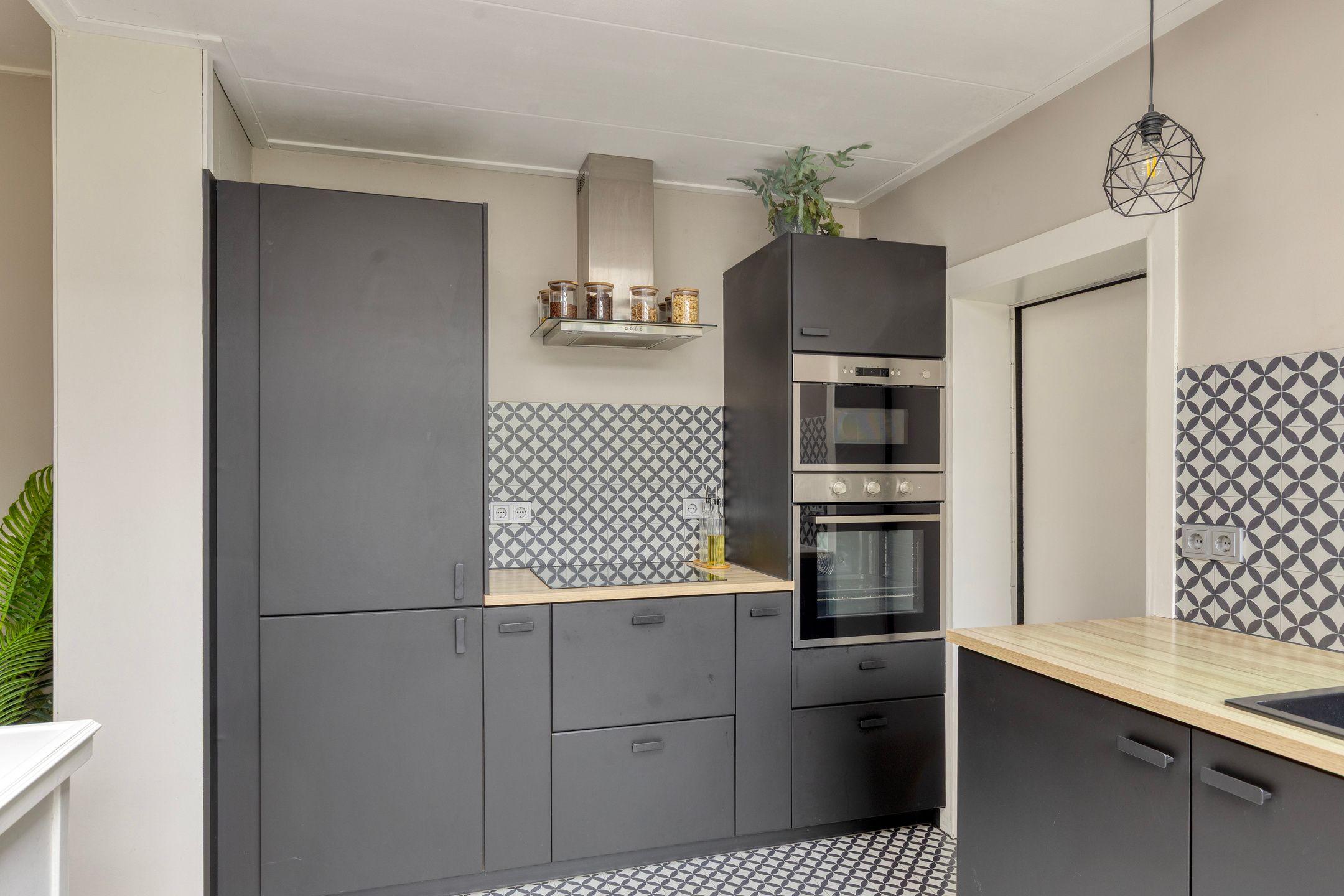 Photo 15 of Prins Bernhardstraat 27