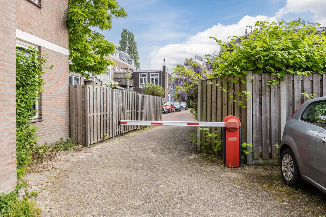 Photo 32 of Hasebroekstraat 9