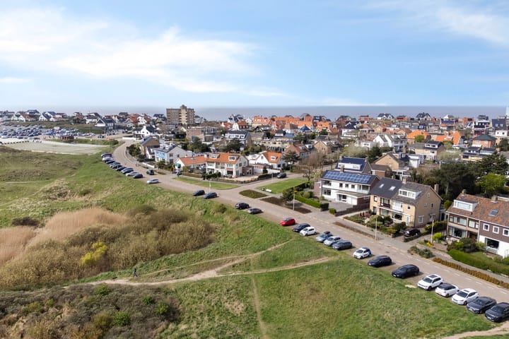 Hoekwoning te koop: Cort van der Lindenstraat 26, Zandvoort