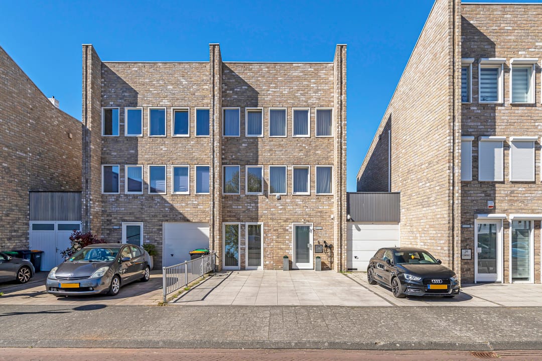 Photo 1 of Menno ter Braakstraat 34