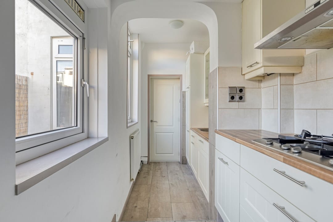 Spacious Family Home with Luxury Bathroom in De Gorzen — 13