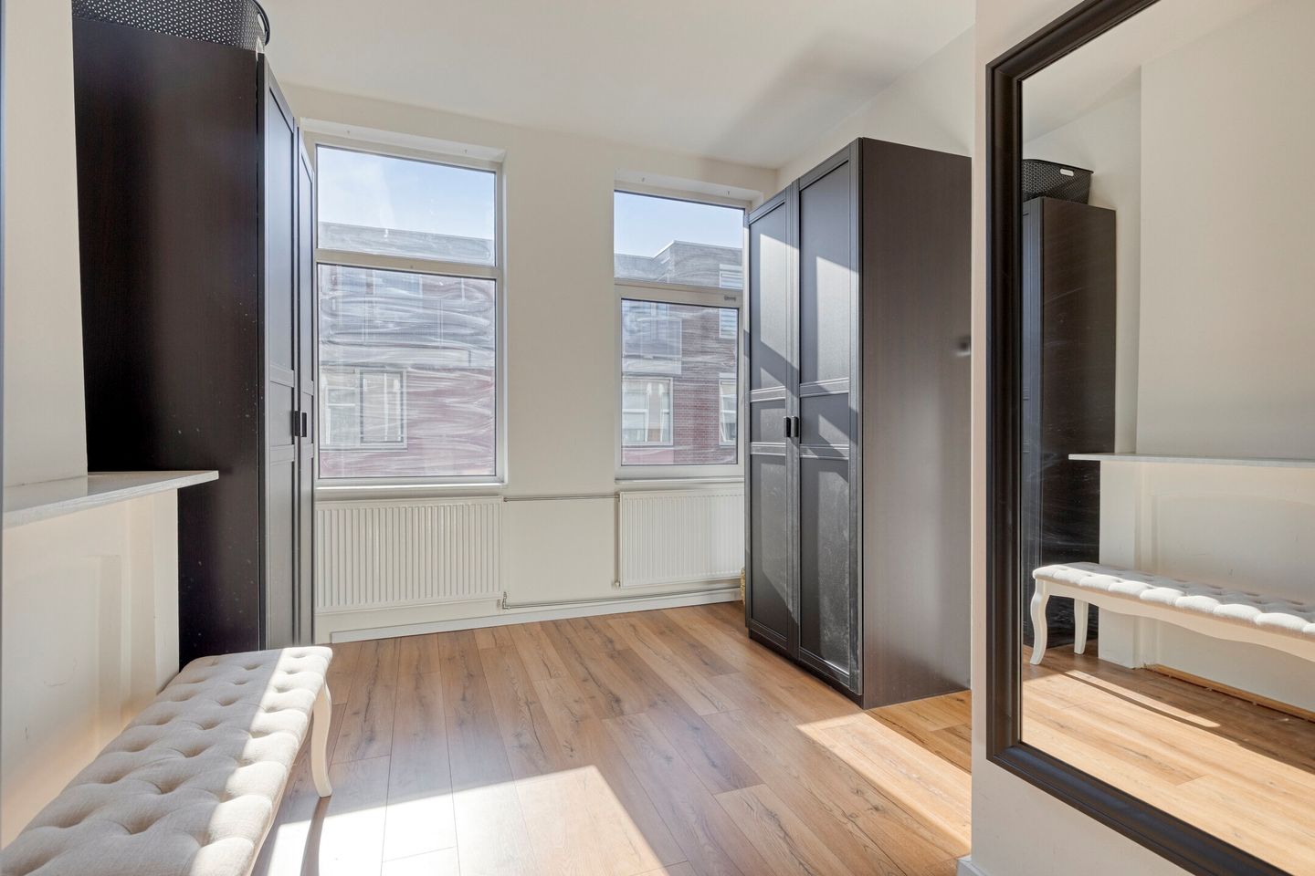 Spacious Family Home with Luxury Bathroom in De Gorzen — 19