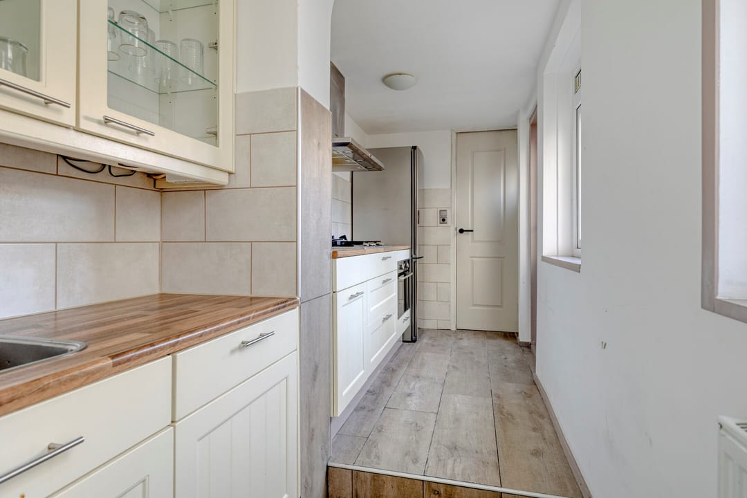 Spacious Family Home with Luxury Bathroom in De Gorzen — 11