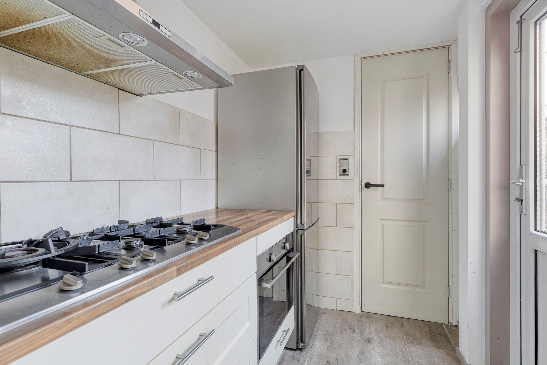 Spacious Family Home with Luxury Bathroom in De Gorzen — 12