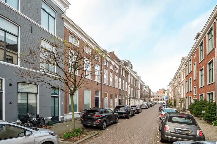 Foto 2 van De Ruijterstraat 68