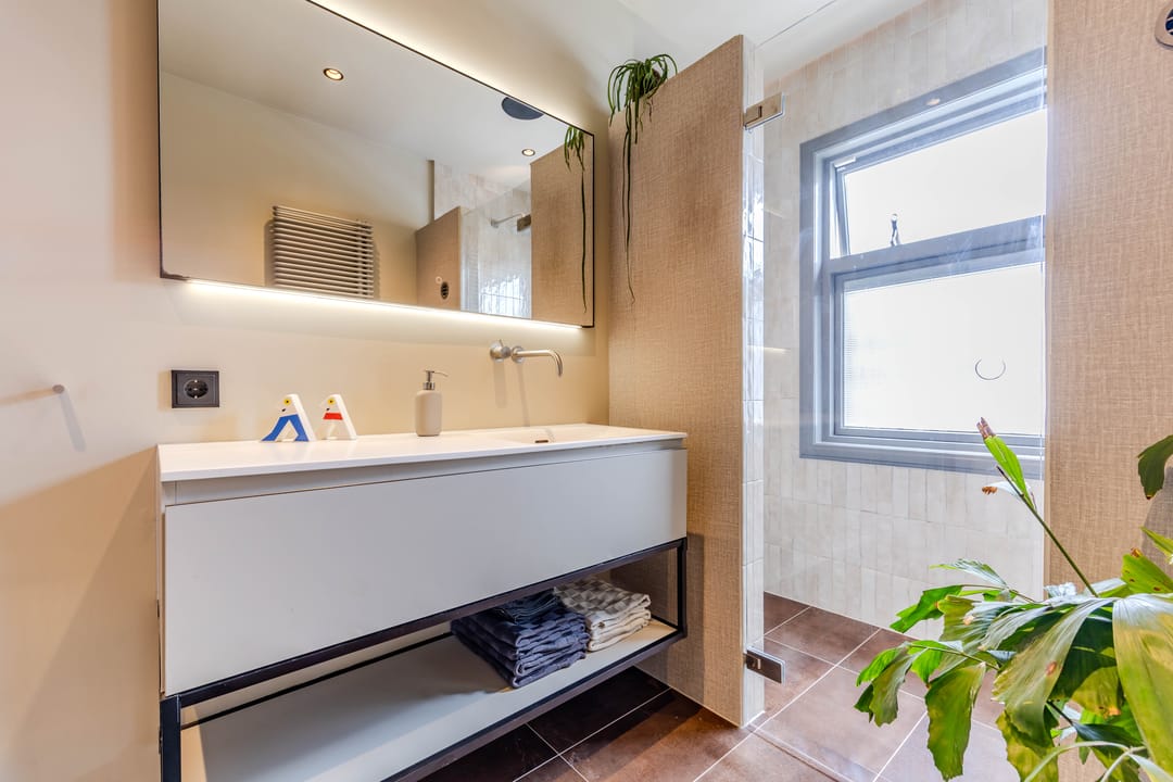 Characterful 1930s Corner House in Damsigt with Sunny Garden — 38