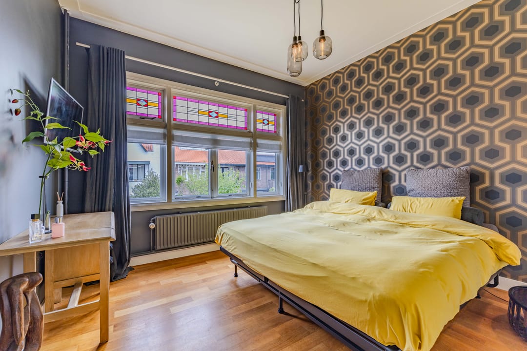 Characterful 1930s Corner House in Damsigt with Sunny Garden — 26