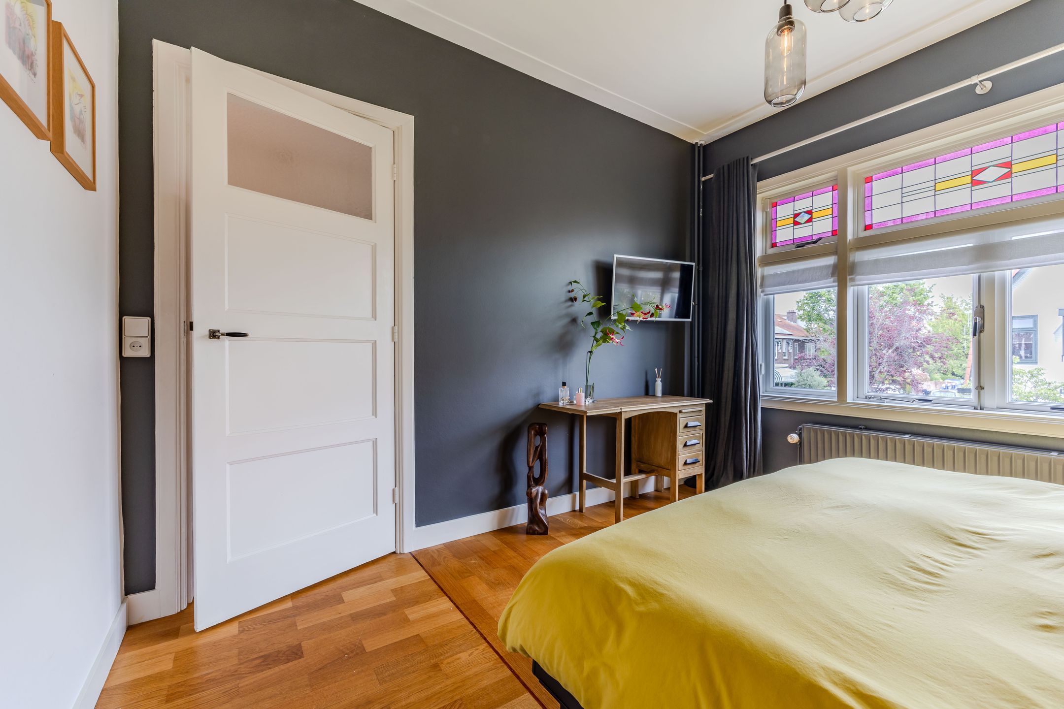 Characterful 1930s Corner House in Damsigt with Sunny Garden — 27