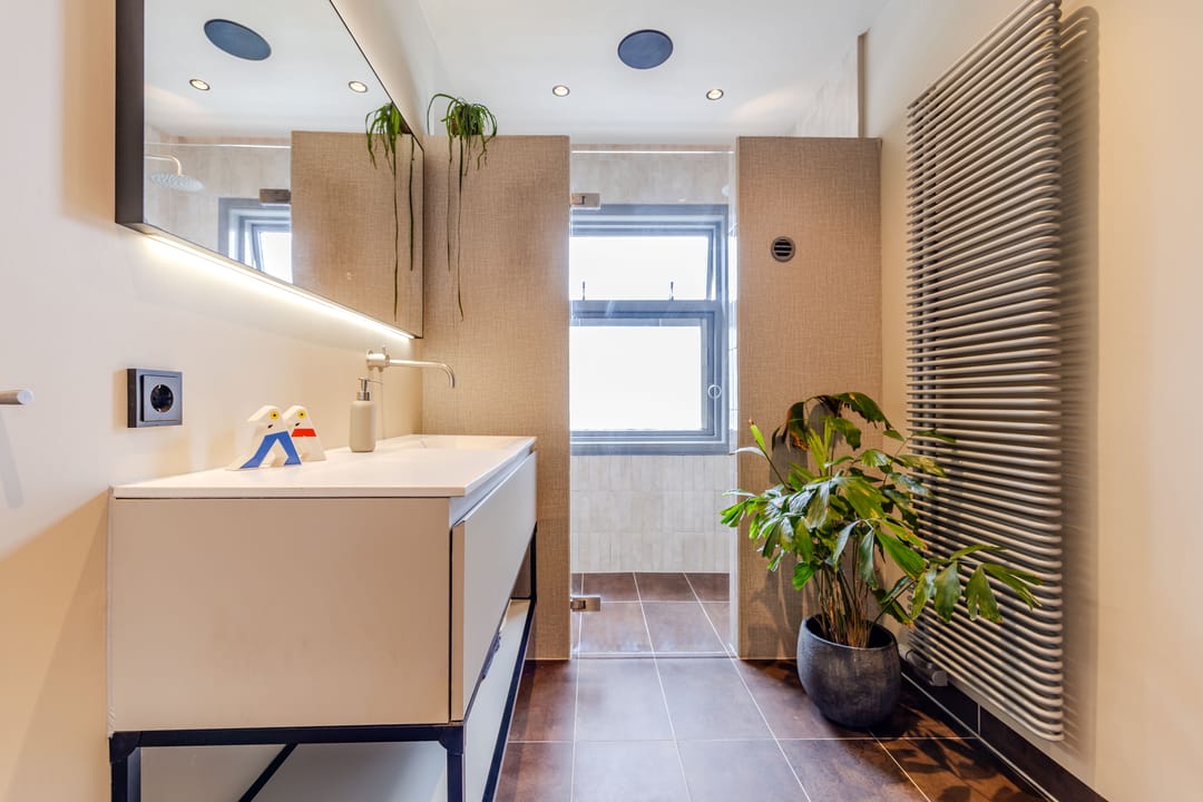 Characterful 1930s Corner House in Damsigt with Sunny Garden — 37