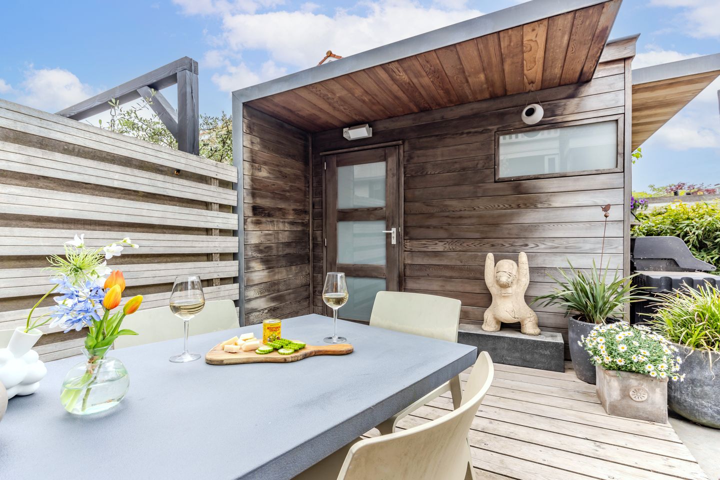 Characterful 1930s Corner House in Damsigt with Sunny Garden — 49