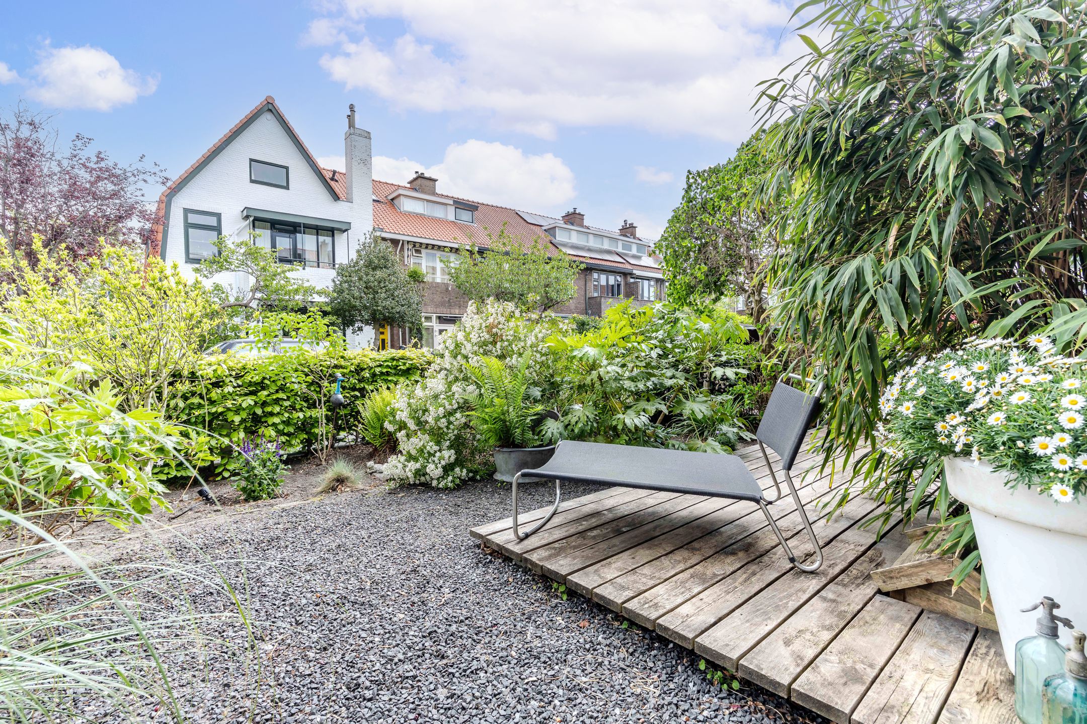 Characterful 1930s Corner House in Damsigt with Sunny Garden — 57