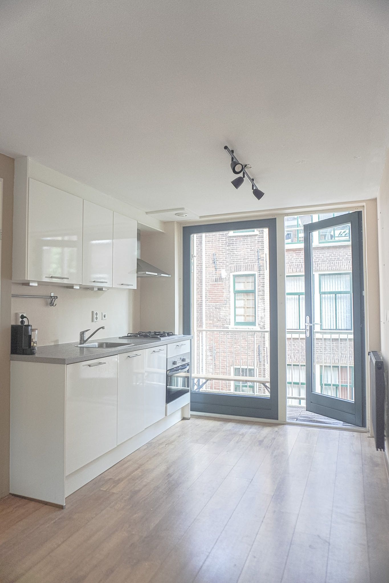 Photo 6 of Czaar Peterstraat 170-C