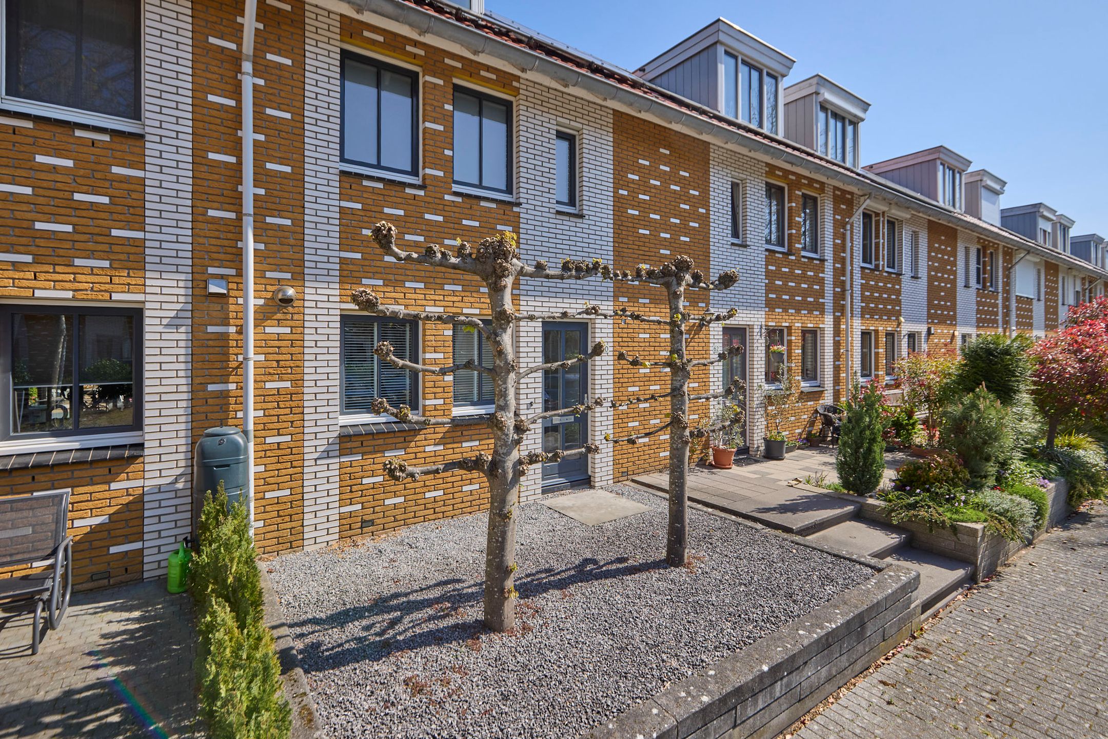 Spacious Extended Terraced Home with Wellness Bathroom and A+ Energy Label — 9