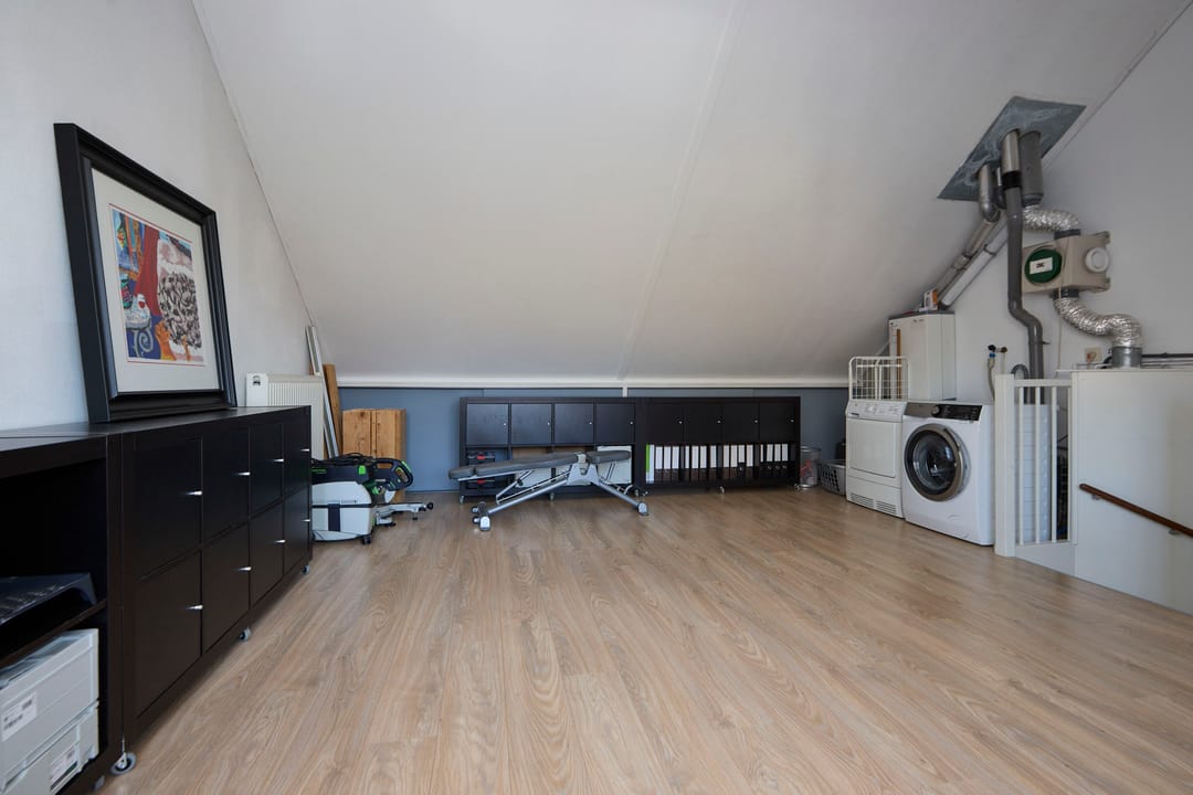 Spacious Extended Terraced Home with Wellness Bathroom and A+ Energy Label — 38