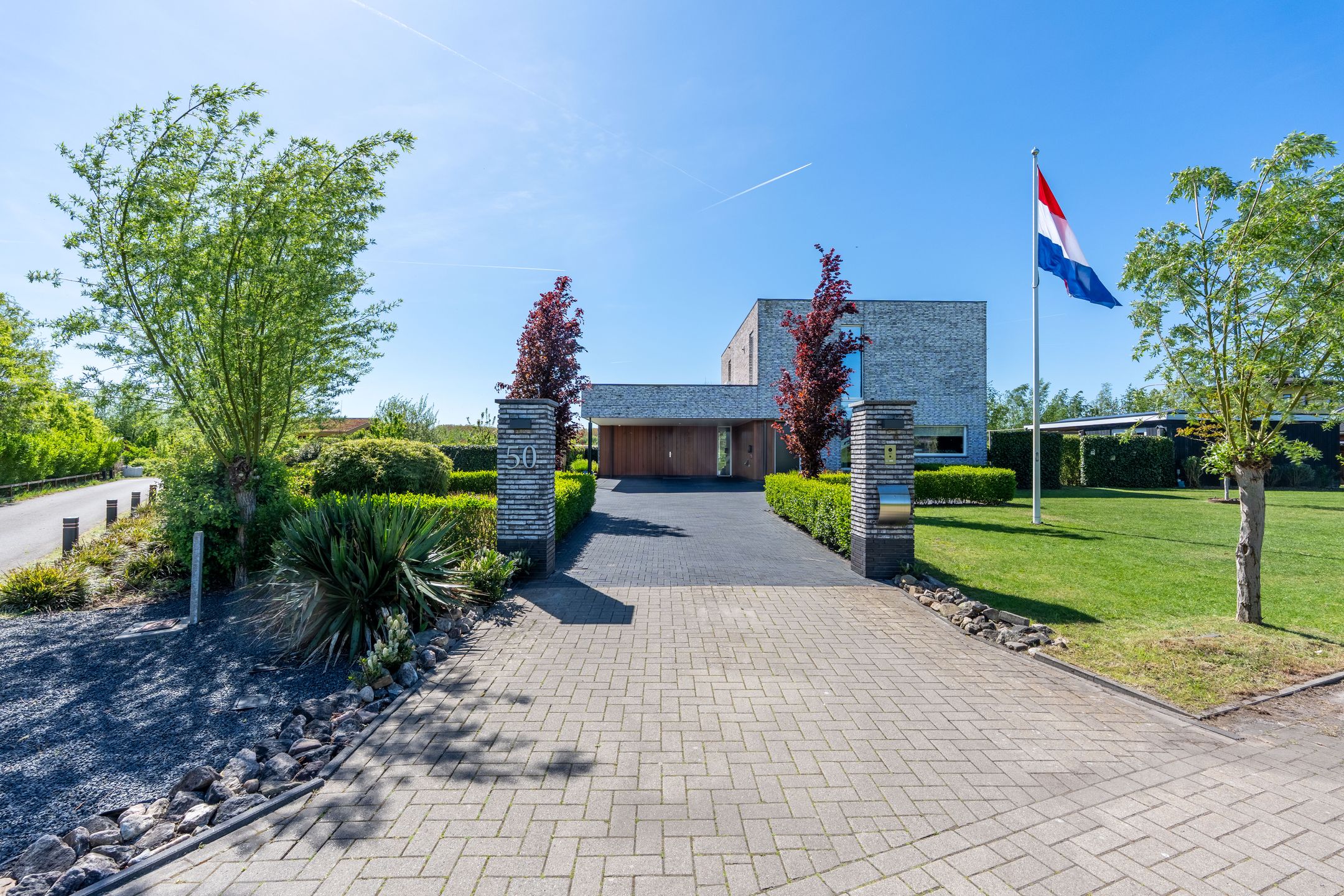 House in Almere - More