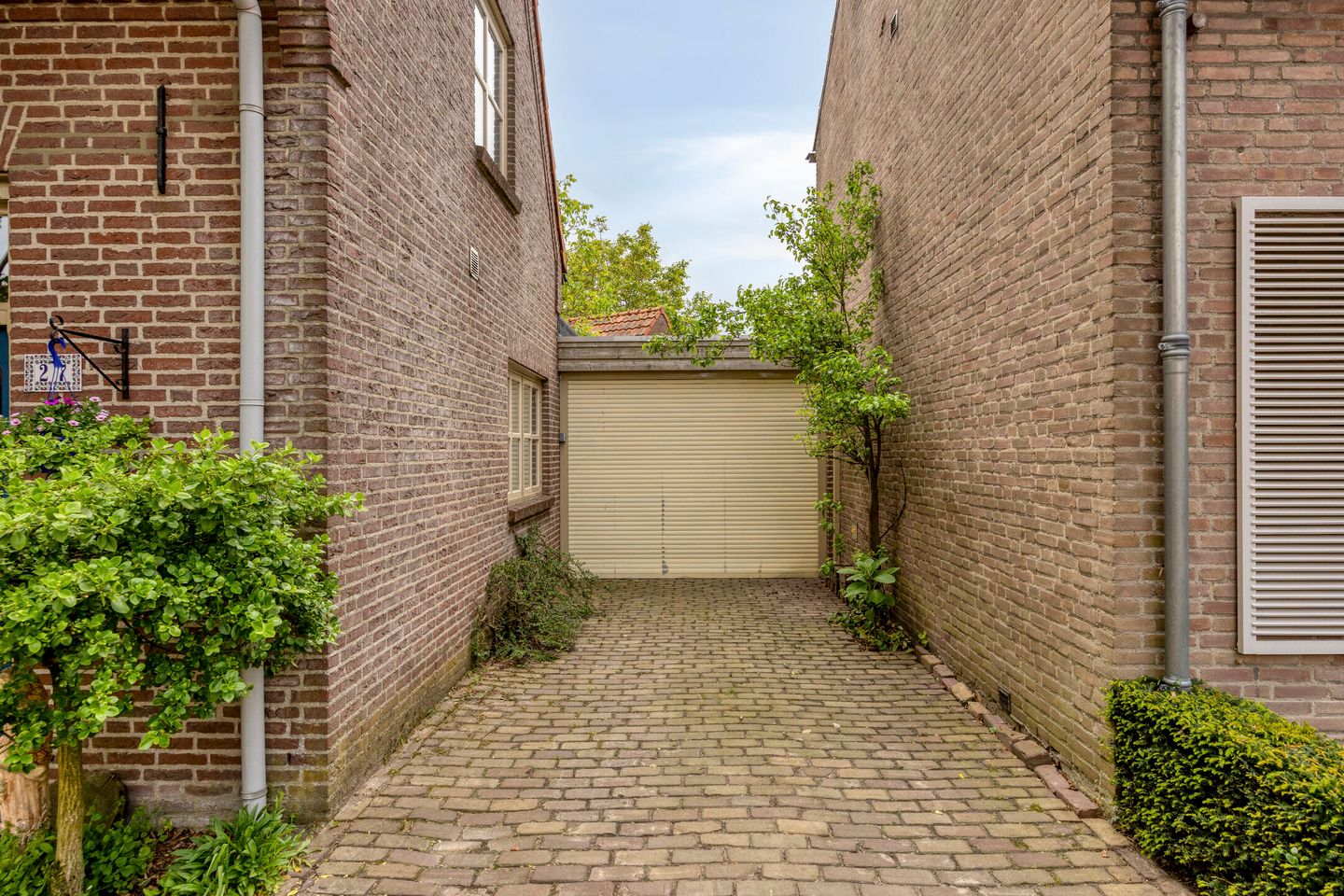 Characterful Detached House with Multifunctional Outbuilding in Oirschot-Centrum — 65