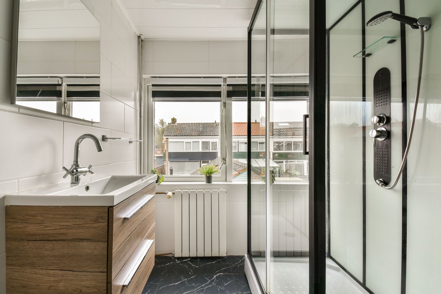 Photo 4 of Kanariestraat 12