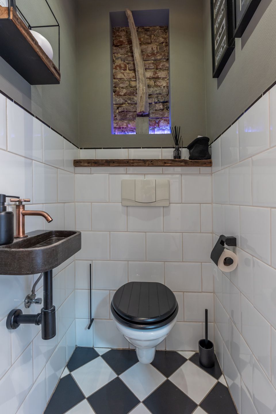 Photo 7 of Montfortstraat 15