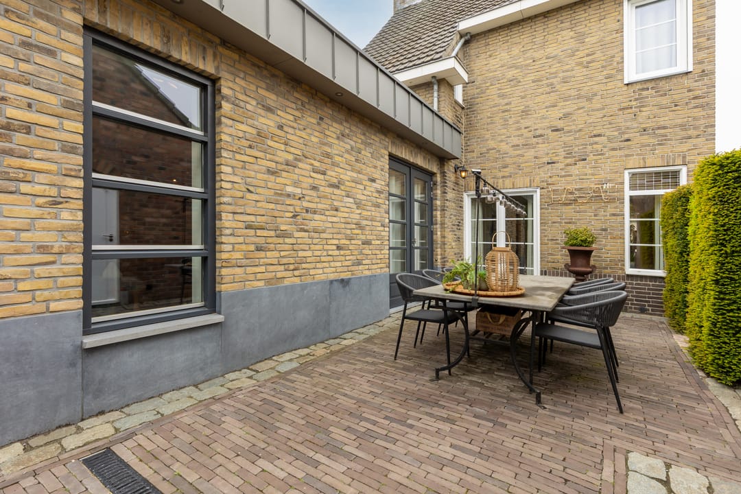 Photo 38 of Montfortstraat 15