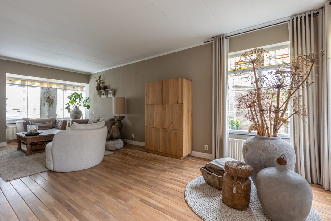 Photo 23 of Montfortstraat 15