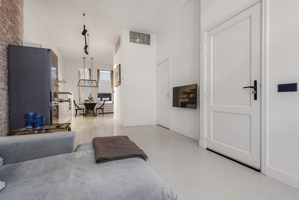 Modern Ground Floor Apartment in De Pijp — 7