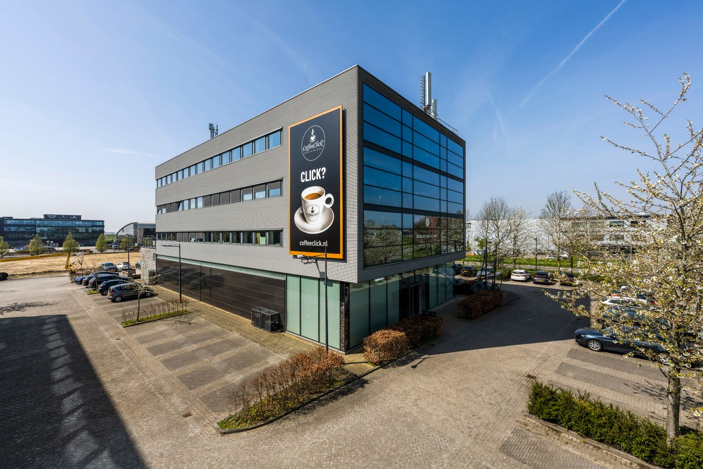 Bekijk foto 1 van New Yorkstraat 2-8